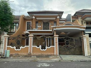 Rumah di Pantai Mentari