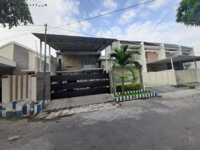 RUMAH nyaman siap huni di PALEM UTARA, Pondok Chandra Hadap Selatan