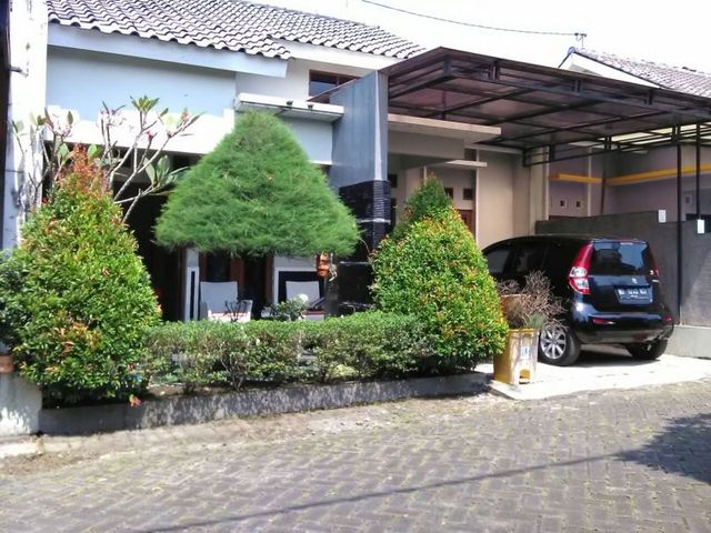Jual rumah di UMS gonilan