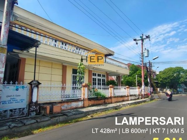 Dijual Rumah Besar, biasa untuk usaha di lamper Sari Semarang