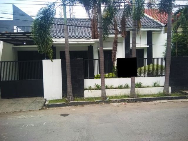 DiJual Rumah Dharmahusada Indah Siap Huni