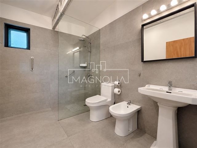 place photo 48