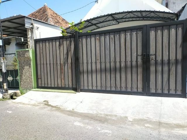 Rumah rangkah surabaya
