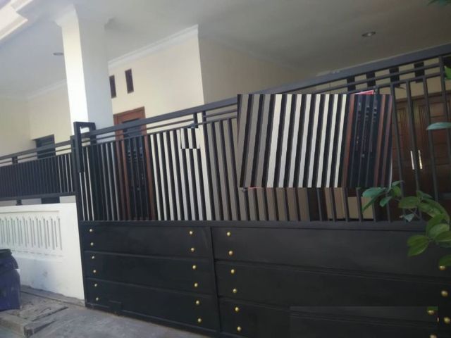 Rumah diijual Jalan Ikan Mungsing Krembangan