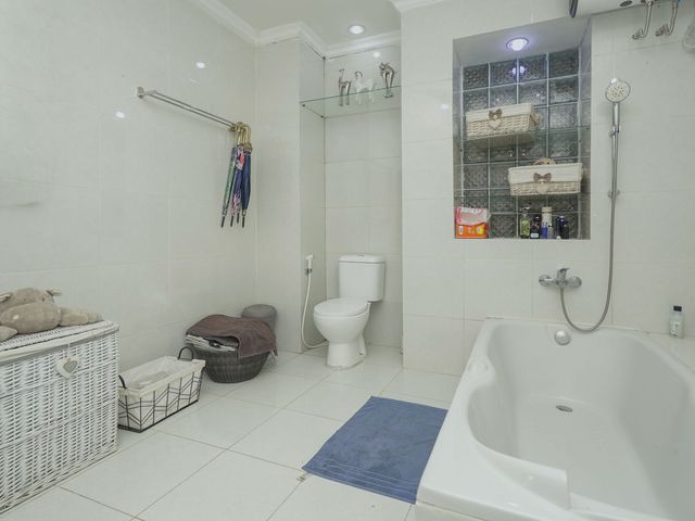 place photo 216