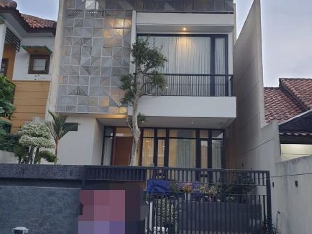 DIJUAL RUMAH* *CLUSTER TERBAIK,CITRALAND* Surabaya