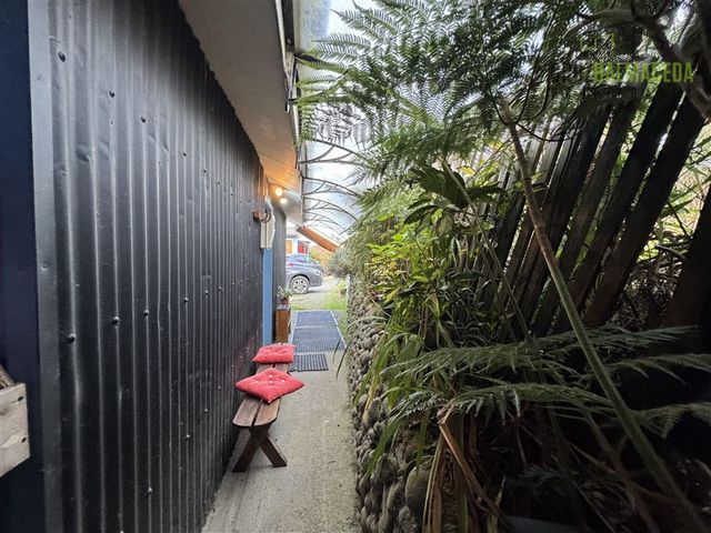 place photo 54