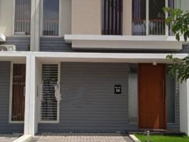 Rumah di Citraland Nort West, Hadap Selatan