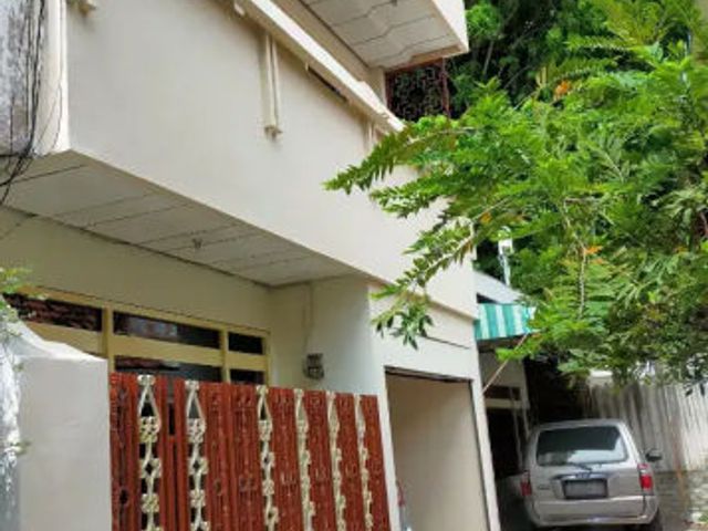 Dijual Rumah 2 Lantai Siap Huni Tambak Bayan Surabaya