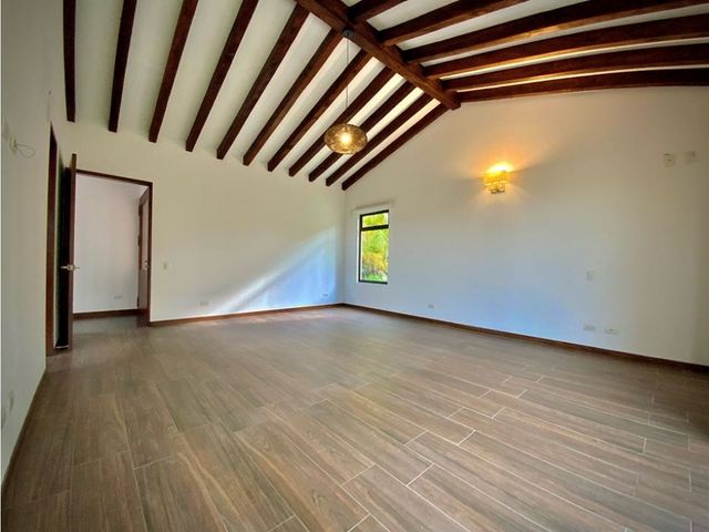 place photo 76