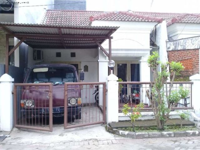 Rumah di Wiguna Selatan, Siap Huni