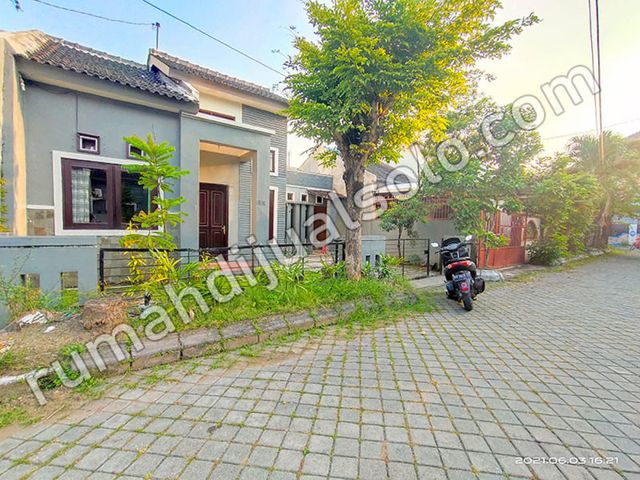 rumah dijual dekat hotel lor in