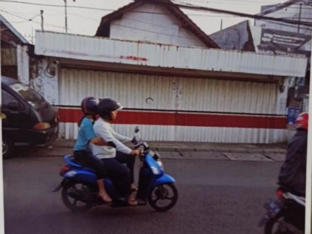 Rumah Usaha di Raya Banyu Urip , Nol Jalan