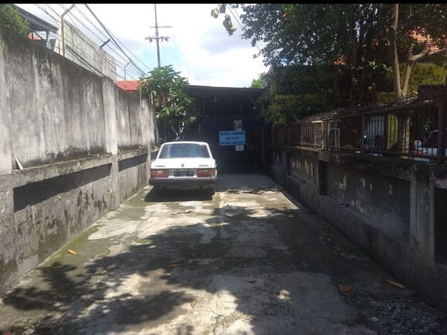 Dijual rumah eksklusif dan lokasi tengah kota di Tegalsari, Surabaya