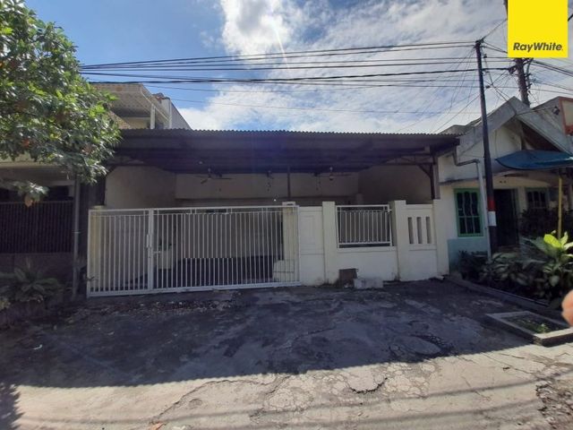 Dijual Rumah Lokasi Strategis di Jl. Raya Manukan Tengah, Surabaya