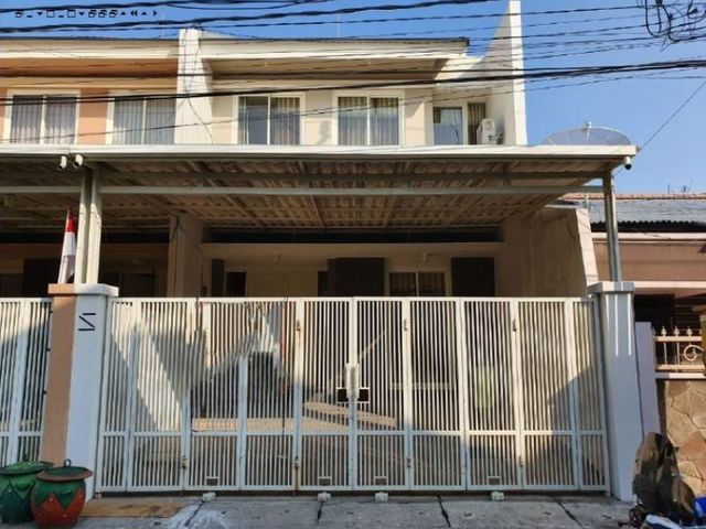 Rumah Lebak Jaya MINIMALIS SIAP HUNI carport 2