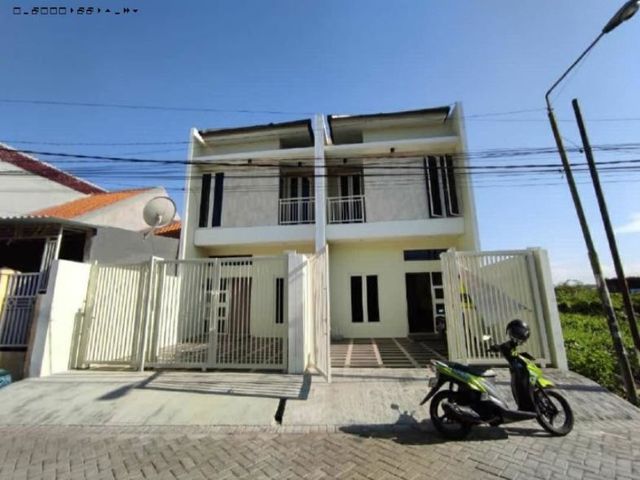 Rumah di Wonorejo Selatan, Baru Minimalis, Row 2 Mobil