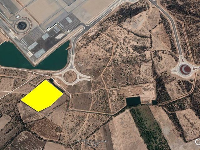 Vendo Terreno de 4.2 Hect. en Zona Industrial  cerca de la Planta BMW