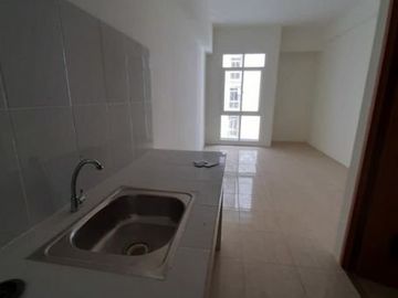 Apartemen Studio Bale Hinggil Hadap Selatan View Pool