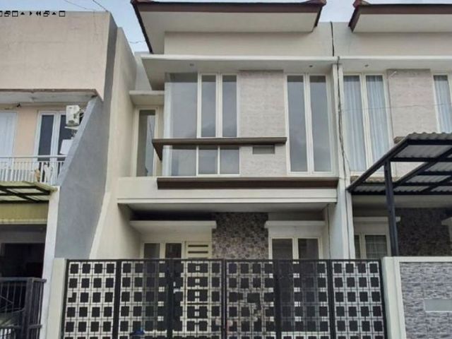 Rumah Manyar Tirtoyoso , New Gress, Minimalis