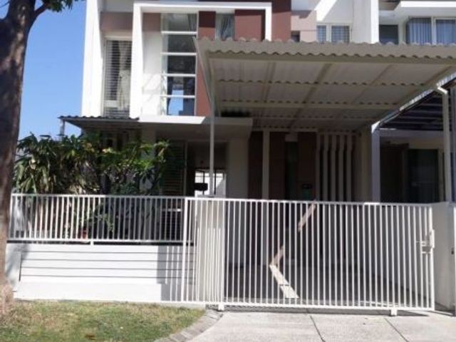 Rumah San Antonio hadap selatan umsse