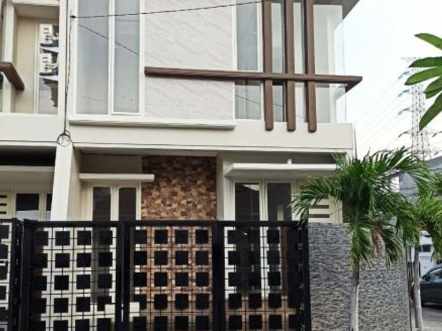 Rumah Manyar Tirtoyoso Selatan