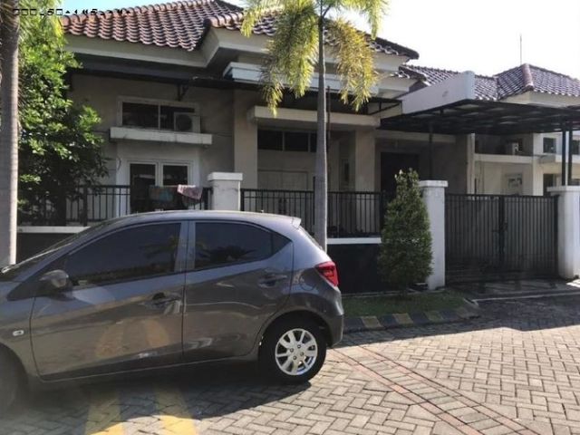 Rumah Central Park Gunung Anyar, Strategis, Minimalis