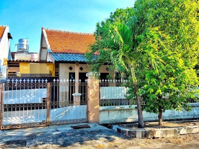 Rumah Cantik Turun Harga!!Di Rungkut Asri Surabaya