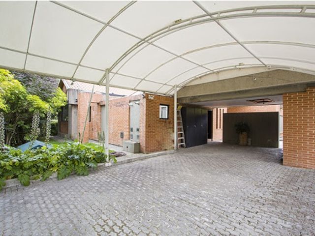 place photo 23