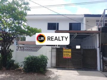 RUMAH COCOK UNTUK USAHA LOKASI DI KELAPA GADING PERMAI