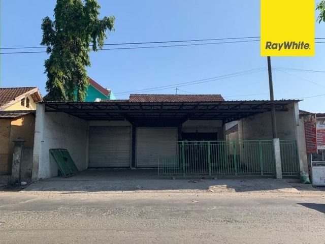 Dijual Rumah di Jalan Raya Menganti, Laban