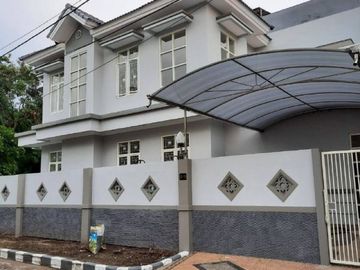 Rumah hook 2 lantai baru renovasi Pantai Mentari Umsse