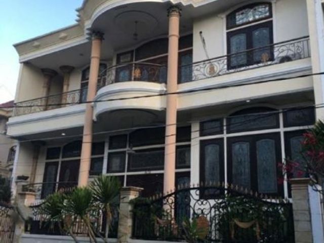 Rumah DARMO HILL STRATEGIS BAGUS CLASSIC