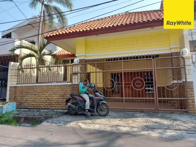 Disewakan Rumah Siap Huni 2 Lantai Di Jl. Sukomanunggal , Surabaya