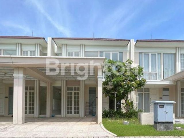 Rumah Bagus Pakuwon City Siap Huni Model Minimalis 2 Lantai