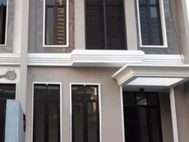 DiJual Rumah Baru Darmo Permai. Tinur