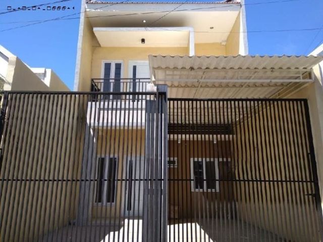 Rumah Ploso Timur, Strategis, Carport 2 mobil