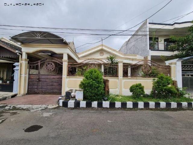 Rumah Manyar Kertoarjo STRATEGIS