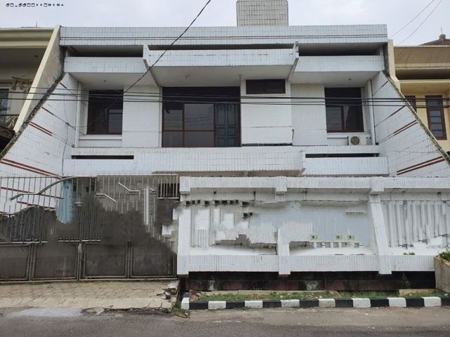 Rumah Manyar Kertoarjo STRATEGIS