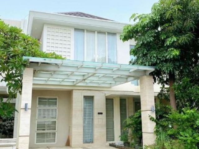 Rumah PAKUWON CITY LONG BEACH (sudah selesai renov) Hadap Selatan