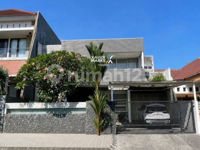 Rumah 2 Lantai SHM Renov Limited di Istana Dieng, Sukun, Malang