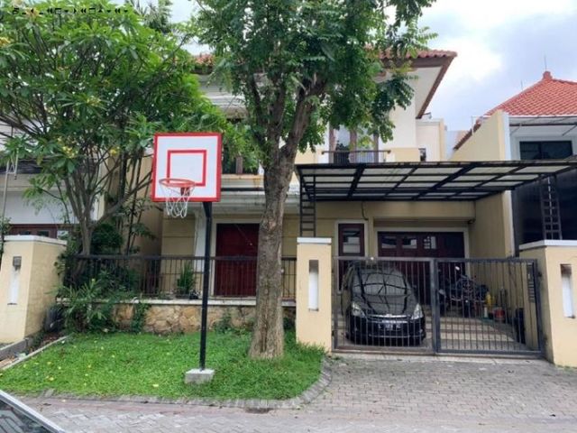 Rumah Graha Family hadap selatan, Strategis