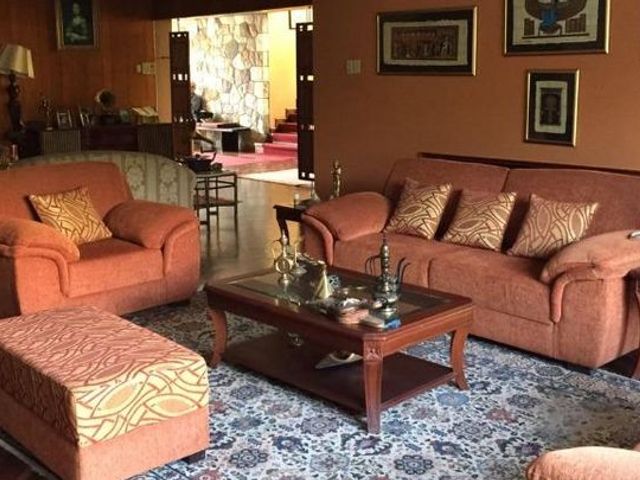 CASA EN VENTA - URB.  AURORA /MIRAFLORES