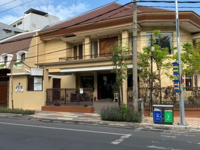 Rumah 2 lantai dan Kantor hook dikusuma bangsa Strategis nol jln raya