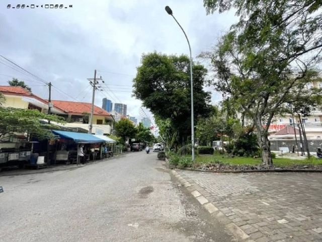 Rumah MURAH DI JALAN UTAMA DUKUH KUPANG TIMUR