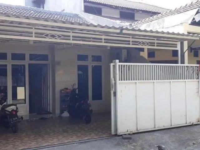 Dijual Rumah 2 Lantai Siap Huni Balas Klumprik Indah Wiyung Surabaya