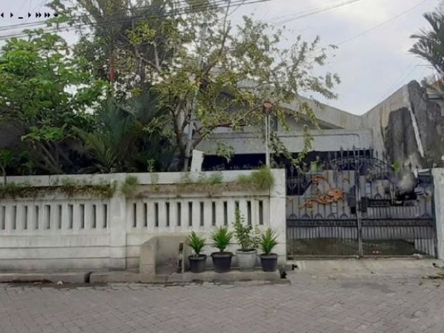 Rumah di Lebak Indah Row jalan 3 mobil