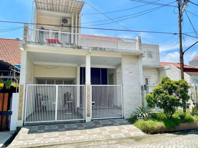 Rumah Siap Huni 1,5 Lantai Kendangsari Tenggilis Row 3 Mobil