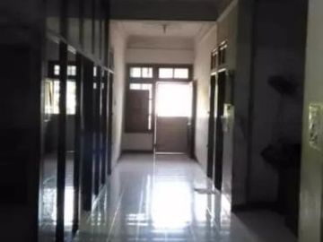 Rumah Usaha Raya Dukuh Kupang STRATEGIS