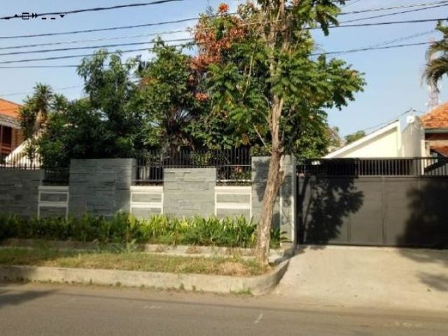 Rumah di Prapanca, Langka, Strategis
